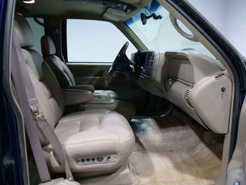 Used 1999 GMC Suburban 4WD w/ Marketing Opt Pkg 3 image 27