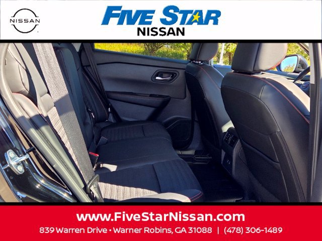 Used 2026 Nissan Rogue SV AWD/4WD image 16