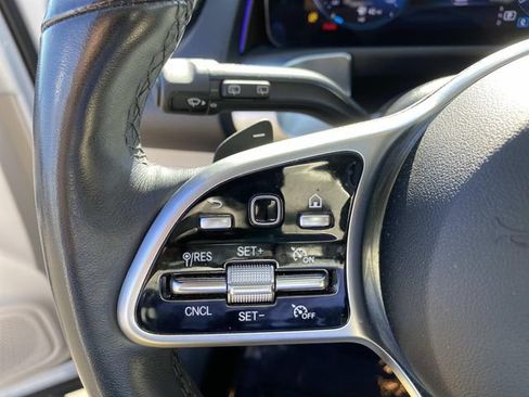 Used 2023 Mercedes-Benz GLB 250 4MATIC image 16