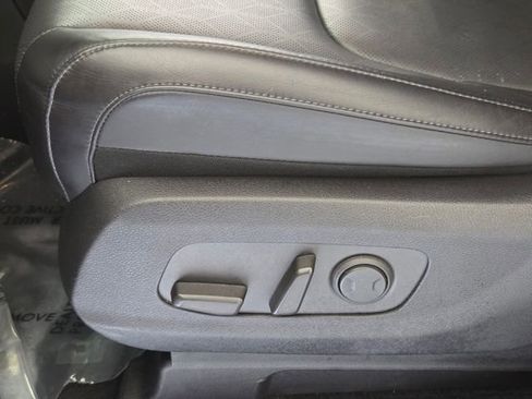 Used 2024 Kia Carnival LX FWD image 8