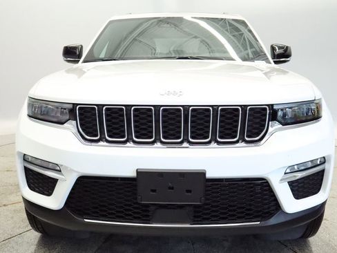 Used 2025 Jeep Grand Cherokee Limited w/ Trailer Tow Package image 12