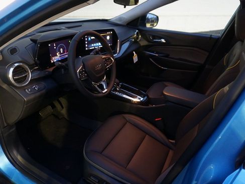 New 2026 Chevrolet Trax ACTIV w/ Sunroof Package image 9