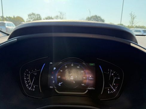 Used 2020 Hyundai Santa Fe Limited FWD image 15