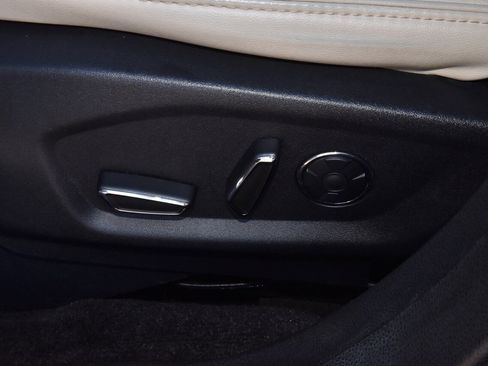 Used 2017 Ford Explorer Platinum image 36