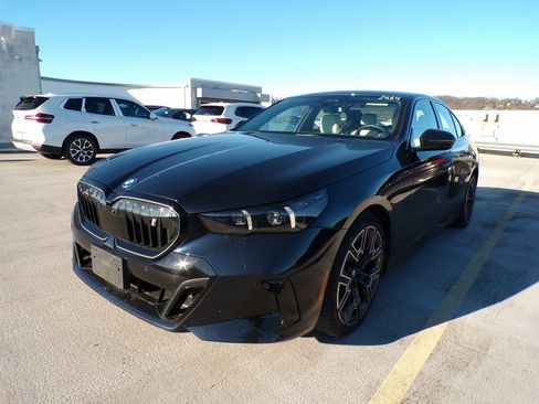 Certified 2025 BMW i5 xDrive40 w/ M Sport Package image 1
