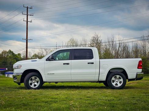 New 2026 RAM 1500 Big Horn AWD/4WD image 8