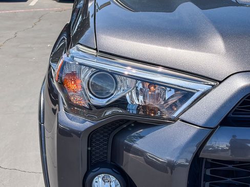 Used 2019 Toyota 4Runner TRD Off-Road Premium AWD/4WD image 7