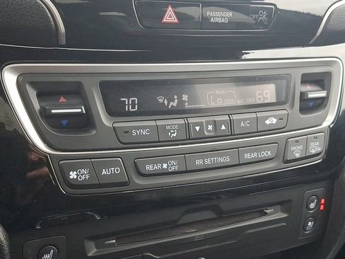 Used 2022 Honda Pilot Black Edition image 18