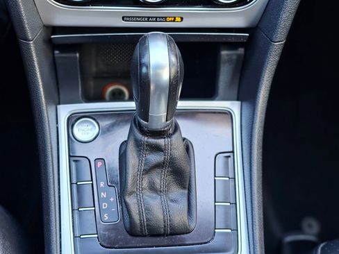 Used 2019 Volkswagen Passat 2.0T Wolfsburg w/ Wheels & Sunroof Package image 15