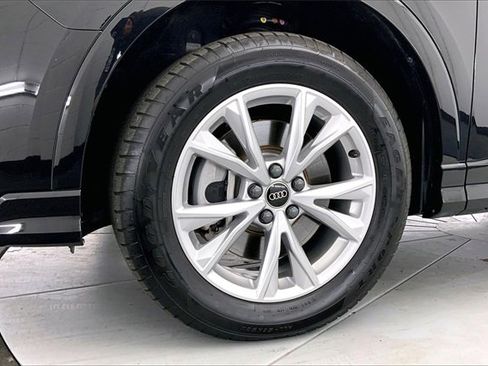 Certified 2025 Audi Q3 2.0T Premium Plus w/ Premium Plus Package image 9