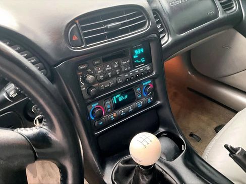 Used 1998 Chevrolet Corvette Convertible w/ Memory Pkg RWD image 5