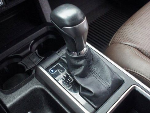 Used 2022 Toyota Tacoma Limited image 13