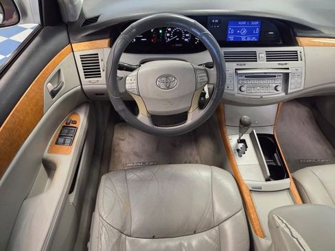 Used 2005 Toyota Avalon XLS FWD image 12