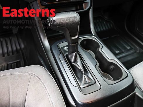 Used 2021 Chevrolet Colorado W/T w/ WT Convenience Package AWD/4WD image 13