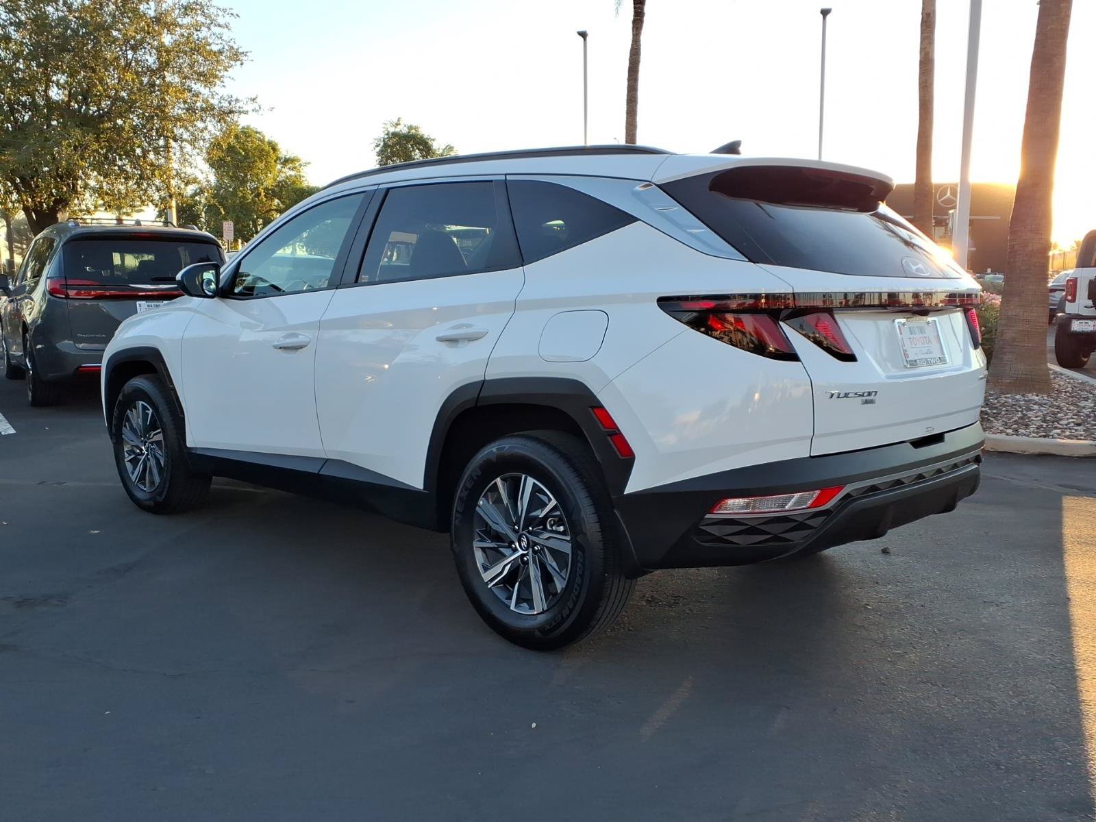 Used 2024 Hyundai Tucson Blue AWD/4WD image 6