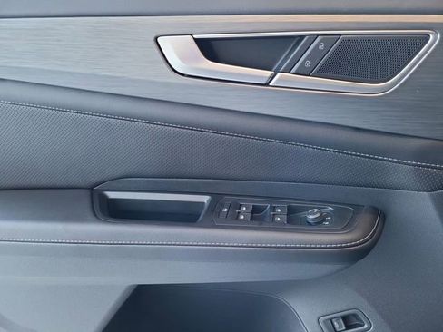 New 2026 Volkswagen Atlas Cross Sport SE image 10