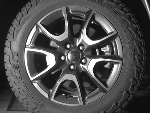 Used 2025 Jeep Compass Trailhawk image 13