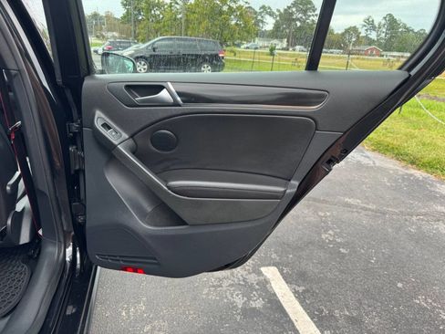 Used 2013 Volkswagen GTI Driver's Edition image 19