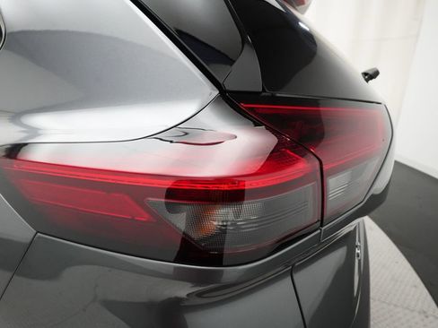 Used 2021 Nissan Rogue SV image 31