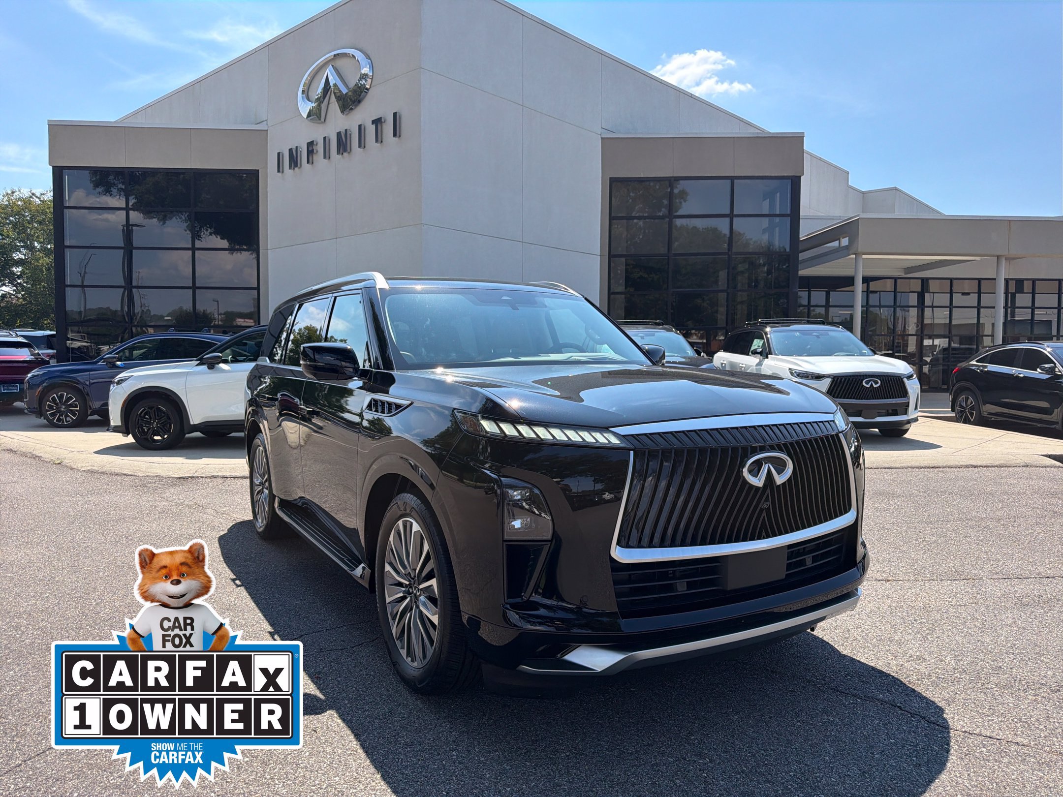Certified 2025 INFINITI QX80 Luxe AWD/4WD image 1