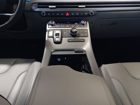 Used 2025 Hyundai Palisade SEL FWD image 11