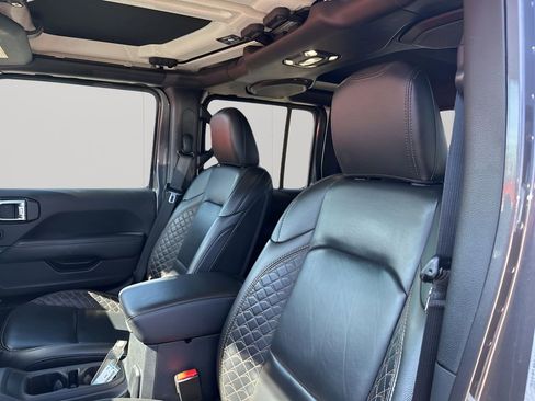 Used 2021 Jeep Gladiator Overland image 27