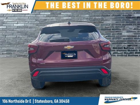 Used 2024 Chevrolet Trax LS image 4
