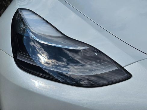 Used 2023 Tesla Model Y Performance AWD/4WD image 25