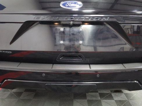 Used 2020 Ford Expedition Limited w/ Equipment Group 303A AWD/4WD image 28