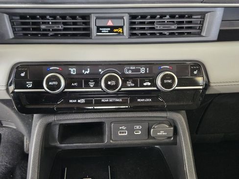 Used 2023 Honda Pilot EX-L image 17