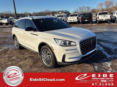 Used 2023 Lincoln Corsair Reserve w/ Rear Removable Package Tray image 1