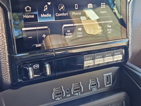 New 2026 RAM 3500 Longhorn image 36