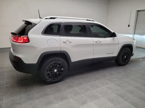 Used 2019 Jeep Cherokee Latitude w/ Popular Appearance Group AWD/4WD image 10