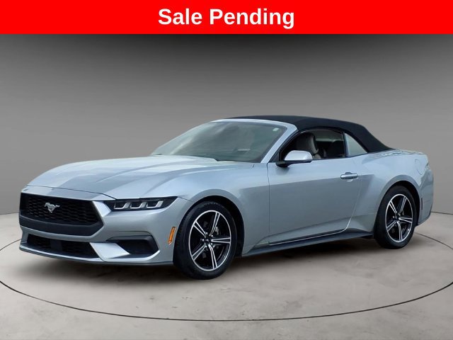 Used 2024 Ford Mustang Convertible RWD image 1