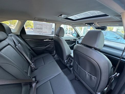 New 2026 Kia Seltos SX w/ SX Sunroof Package image 18