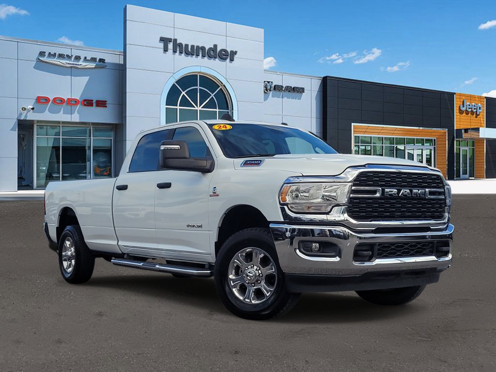 Used 2024 RAM 3500 Big Horn AWD/4WD image 1