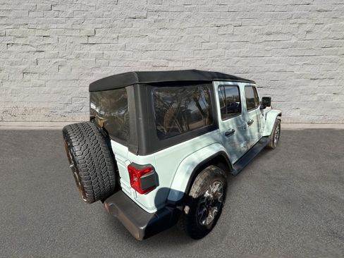 Used 2024 Jeep Wrangler Sahara image 5