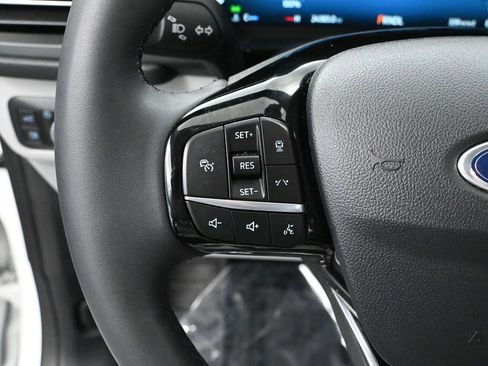 Used 2024 Ford Escape Platinum image 27