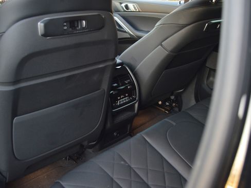 Certified 2025 BMW X6 xDrive40i image 28