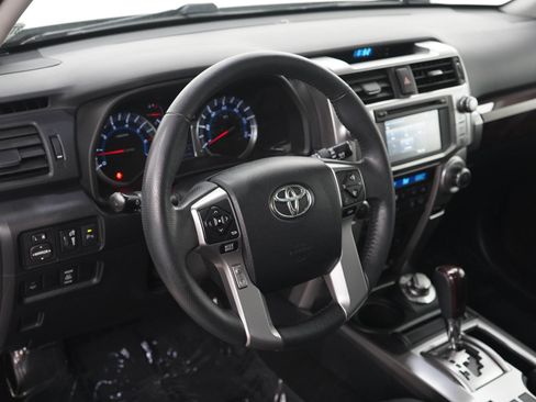 Used 2018 Toyota 4Runner Limited AWD/4WD image 20