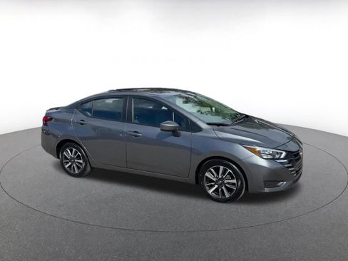 Used 2025 Nissan Versa SV FWD image 2