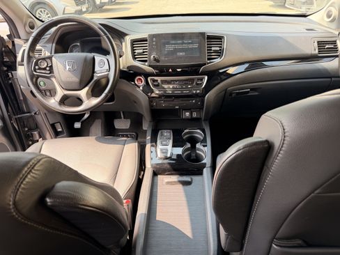Certified 2021 Honda Pilot Touring image 17