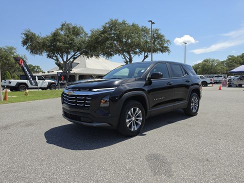 New 2027 Chevrolet Equinox LT w/ Convenience Package II FWD image 11