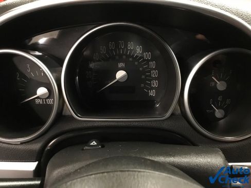 Used 2005 Chevrolet SSR w/ Preferred Equipment Group RWD image 45