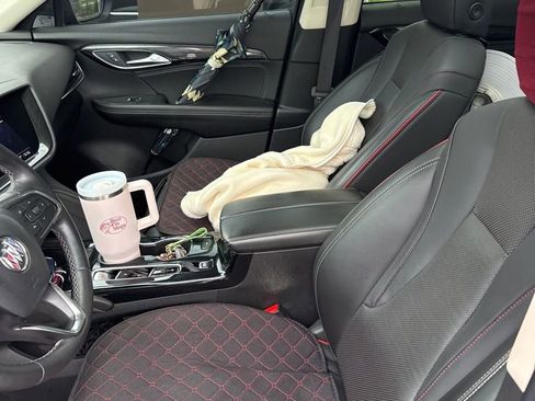 Used 2022 Buick Envision Essence w/ Technology Package I FWD image 5