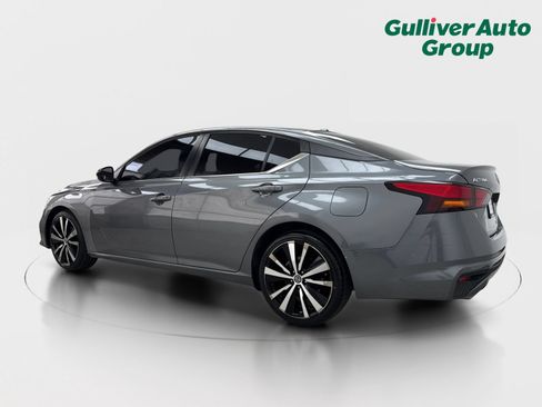 Used 2022 Nissan Altima 2.5 SR FWD image 4