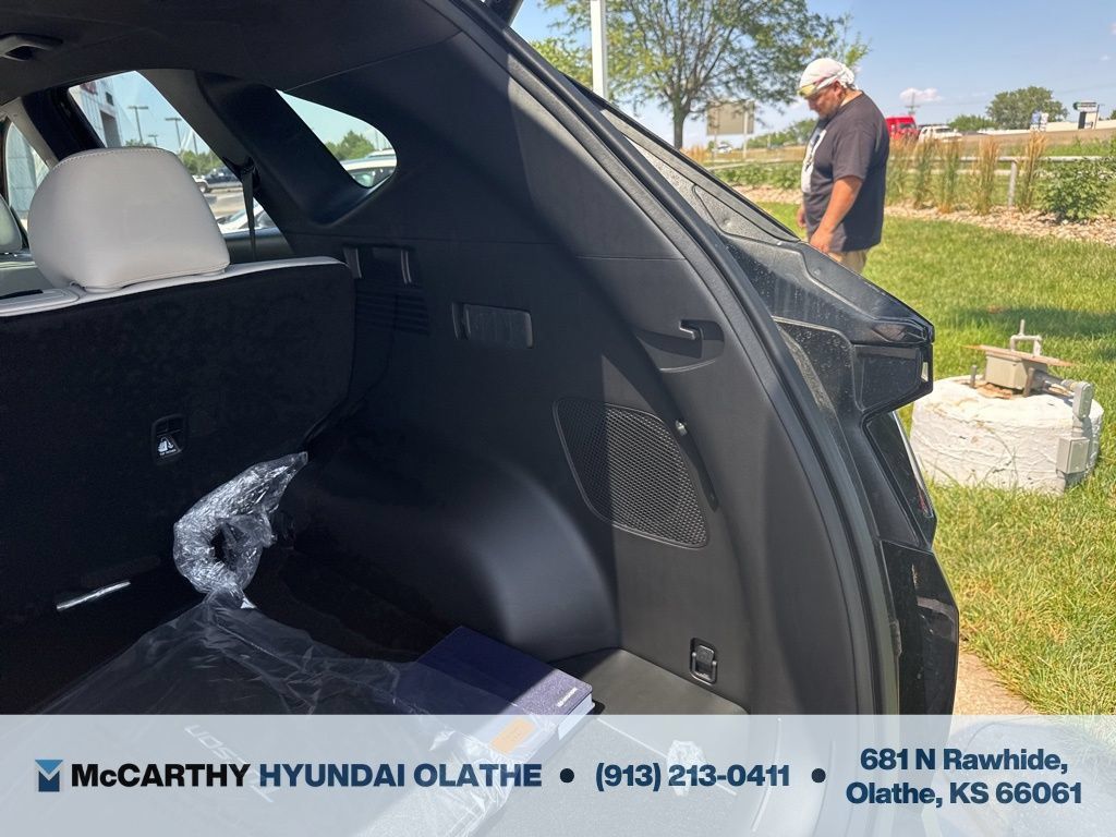 Used 2025 Hyundai Tucson Limited AWD/4WD image 22