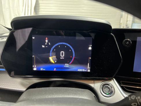 Used 2025 Chevrolet Trax LT FWD image 25