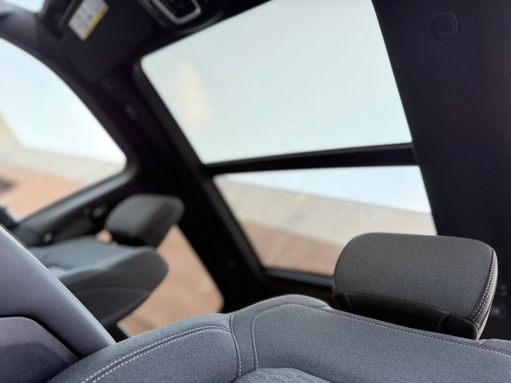 New 2026 RAM 1500 Big Horn AWD/4WD image 13