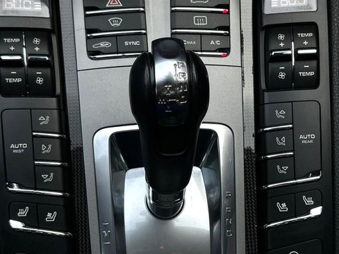 Used 2015 Porsche Panamera 4S image 34